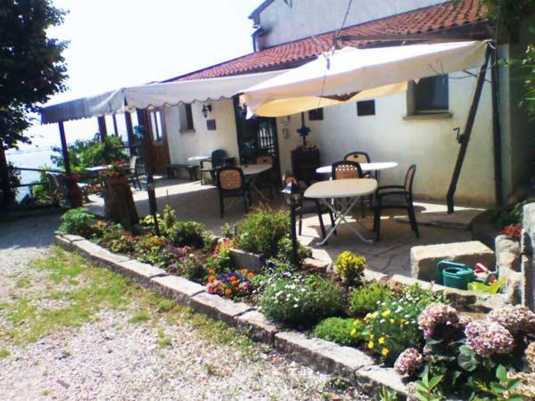 הוילה Vo Agriturismo La Roccia מראה חיצוני תמונה