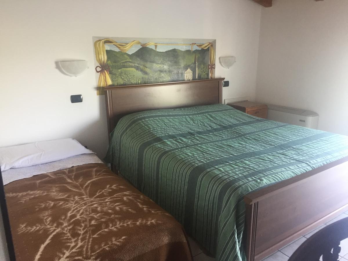 הוילה Vo Agriturismo La Roccia מראה חיצוני תמונה